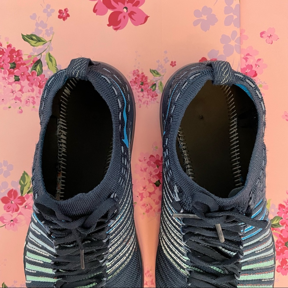 Nike Free Transform Flyknit Women Training Sneakers in Squadron Blue - Picture 5 of 8